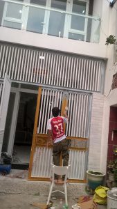 Thợ làm cửa sắt tại quận 5