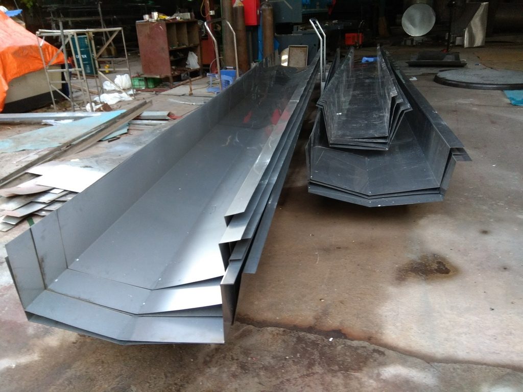 Làm máng xối tại quận 3