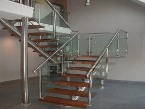 Làm lan can cầu thang inox tại quận 3