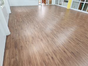 Giá Thi Công Sàn Nhựa Hèm Khóa Giả Gỗ